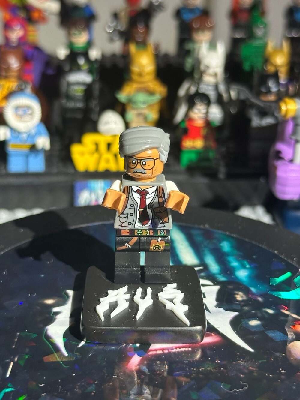 LEGO Commissioner Gordon Minifigure The LEGO Batman Movie